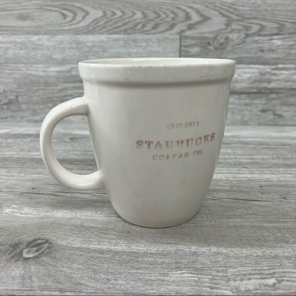 Starbucks Coffee/Tes Holiday 2007 EST 1971 White Large 18 oz Mug/Cup Letters - Picture 2 of 4